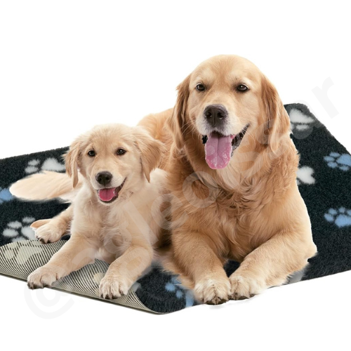 VetBed (või üldiselt fliisist „veterinaarase“) on koeraomanike seas väga hinnatud ja seda põhjusega. See pole lihtsalt pehme matt, vaid sellel on mitu praktilis